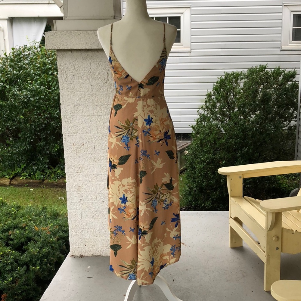 ASTR The Label asymmetrical wrap floral dress NWOT - Picture 6 of 8